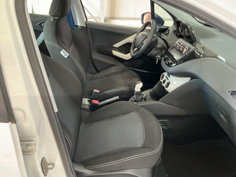 Peugeot 208 1.0 VTi Like 2016 – снимка 3