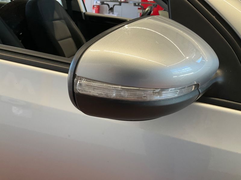 Volkswagen Golf VI 1.6 TDI Comfortline 2010 – снимка 27