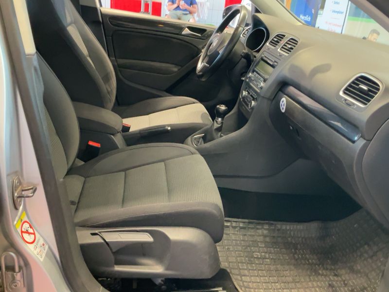 Volkswagen Golf VI 1.6 TDI Comfortline 2010 – снимка 17