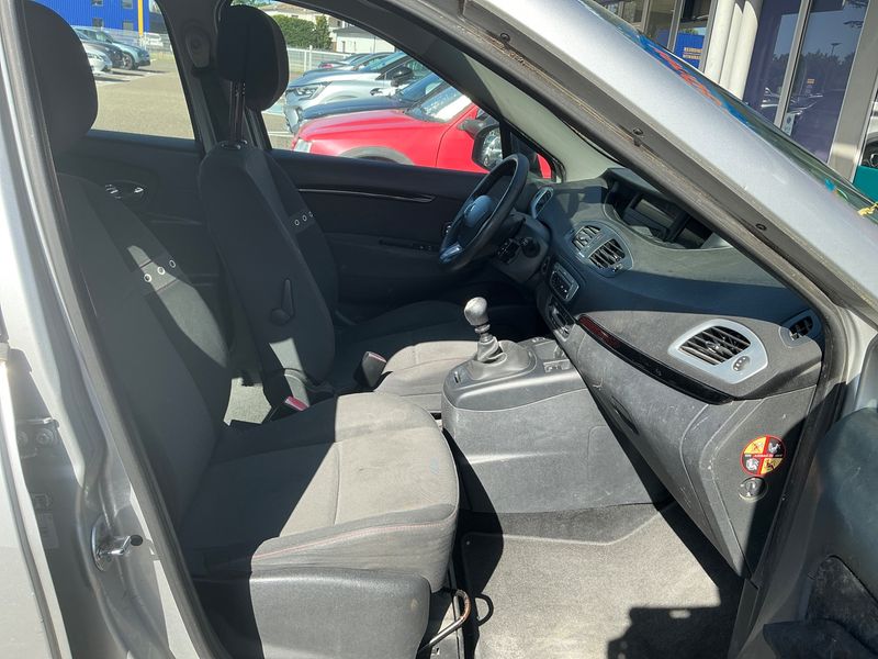 Renault Grand Scenic 1.6 dCi Expression 2012 – снимка 3