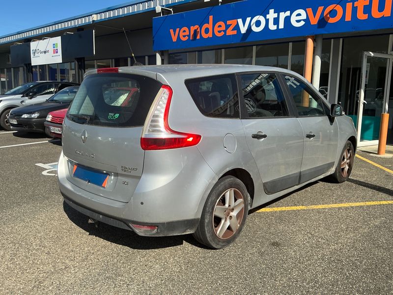Renault Grand Scenic 1.6 dCi Expression 2012 – снимка 2