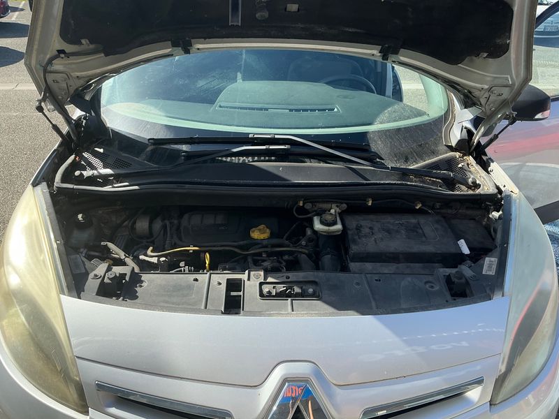 Renault Grand Scenic 1.6 dCi Expression 2012 – снимка на щета