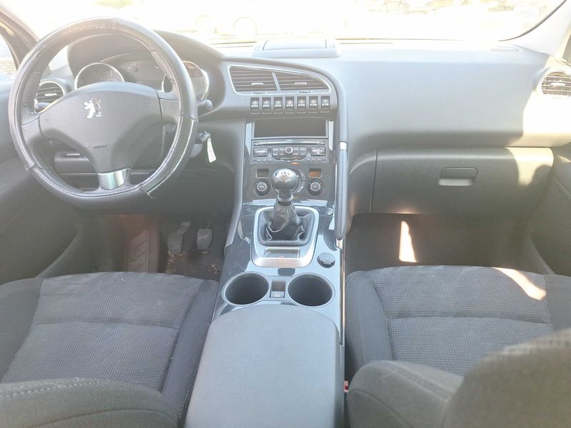 Peugeot 3008 1.6 HDi Premium Pack 2010 – снимка 11