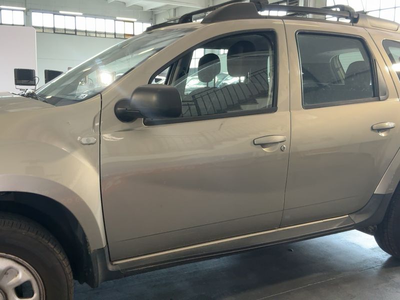 Dacia Duster 1.5 dCi Laureate 4x2 2011 – снимка 4
