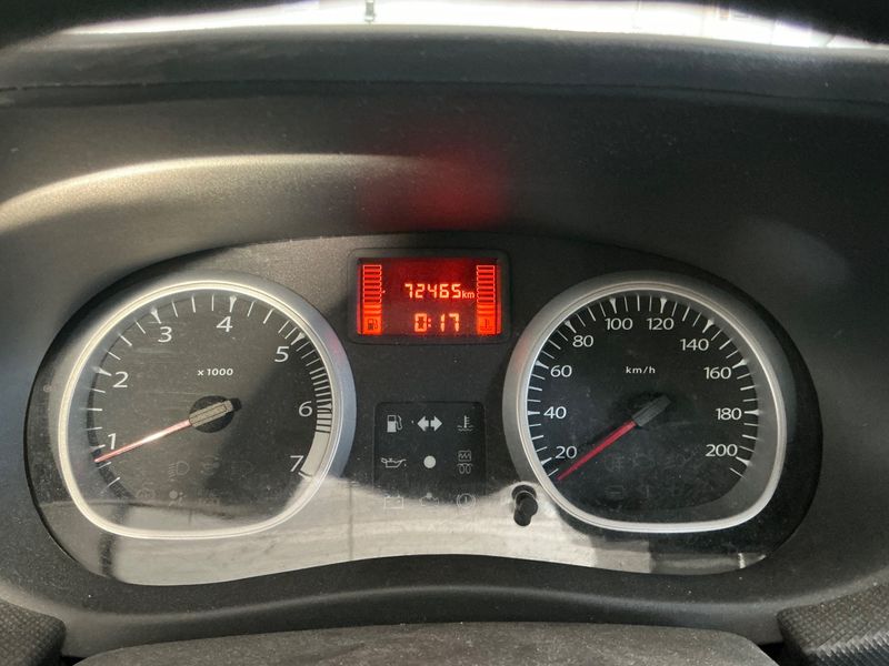 Dacia Duster 1.5 dCi Laureate 4x2 2011 – снимка 18
