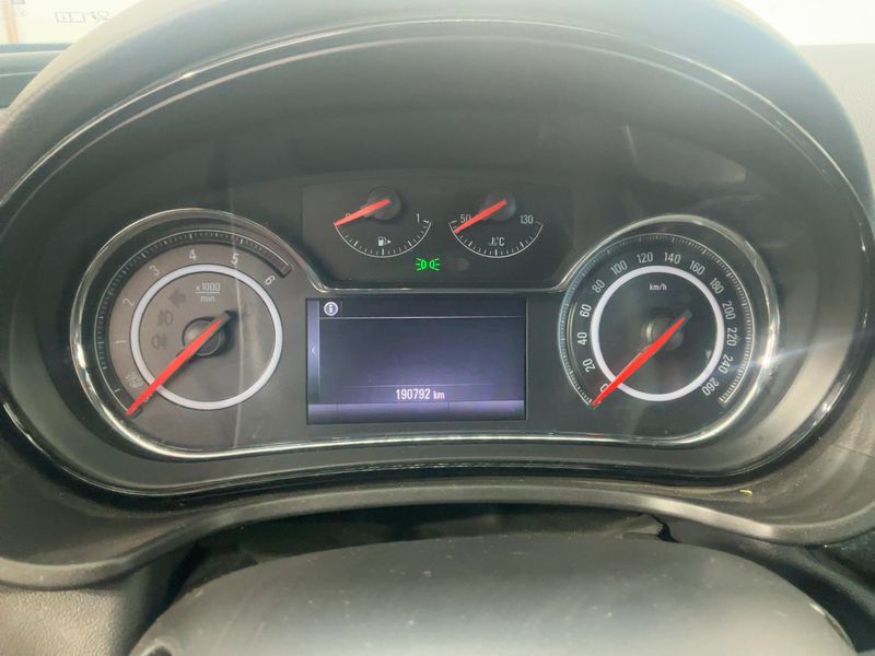 Opel Insignia Sports Tourer 2.0 CDTI Sport 2016 – снимка 19