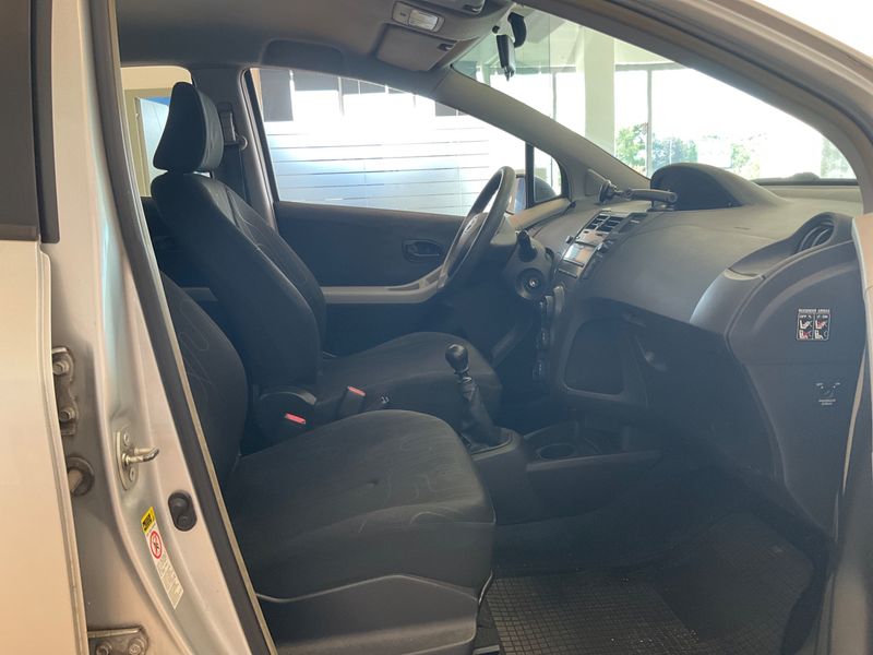 Toyota Yaris 1.4 D-4D 2010 – снимка 3