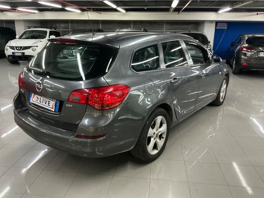 Opel Astra 1.7 CDTI Edition 2011 – снимка 2