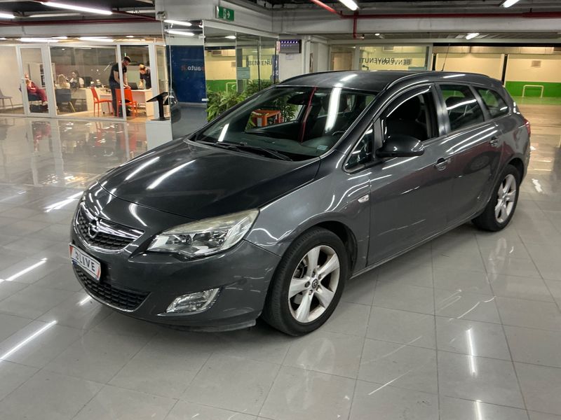 Opel Astra 1.7 CDTI Edition 2011
