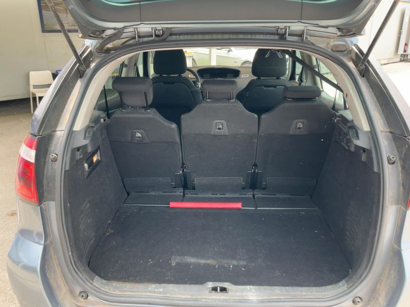 Citroen C4 Picasso 1.6 HDi Confort 2011 – снимка на щета 7