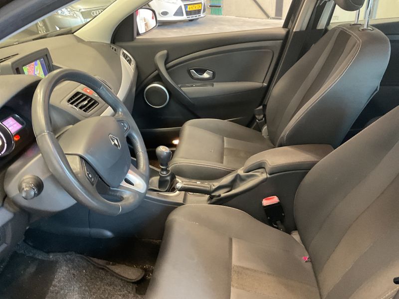Renault Megane 1.4 TCe Dynamique 2009 – снимка 3