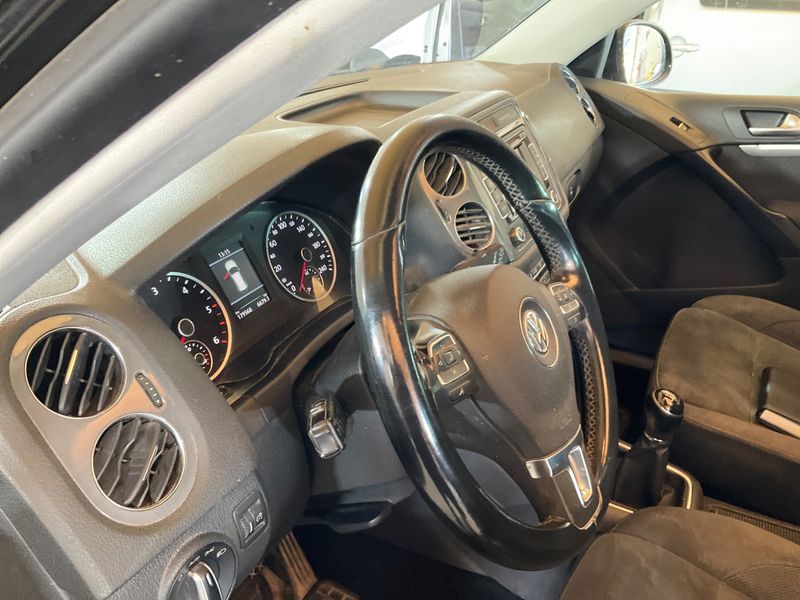 Volkswagen Tiguan 2.0 TDI Sport & Style 4Motion BlueMotion Tech 2014 – снимка 33
