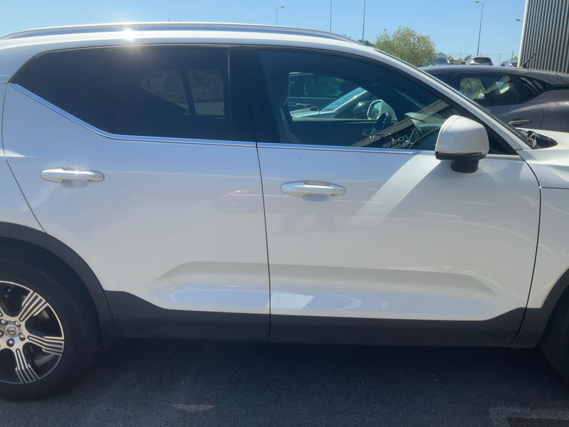 Volvo XC40 2.0 D4 Inscription Luxe AWD 2019 – снимка 10