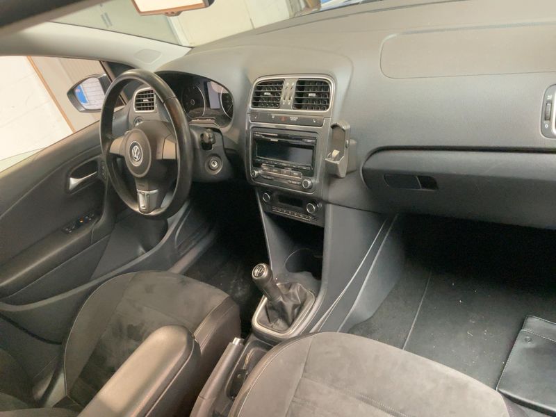 Volkswagen Polo 1.4 FSI Comfortline 2011 – снимка 17