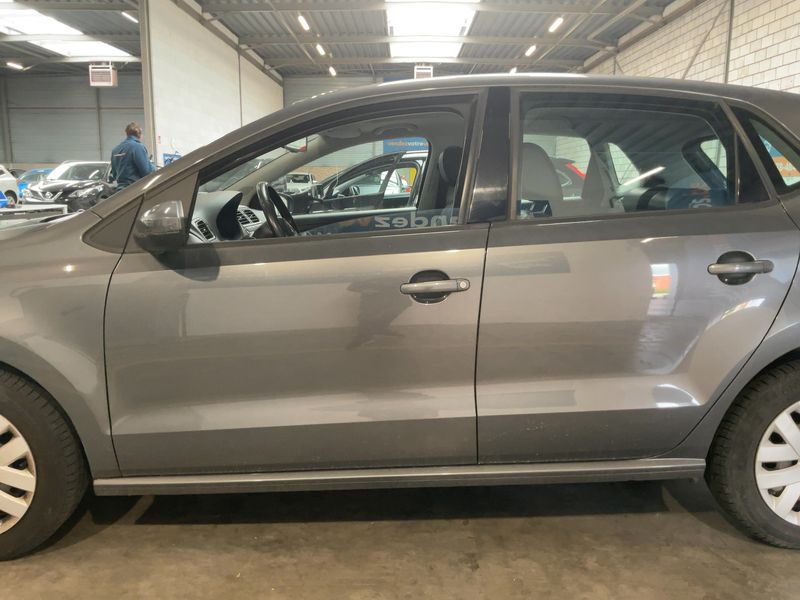 Volkswagen Polo 1.4 FSI Comfortline 2011 – снимка 4