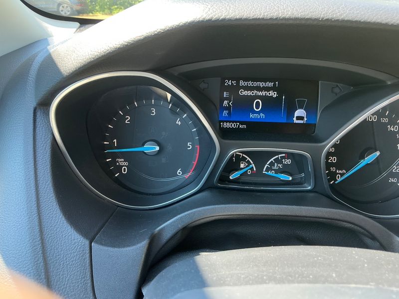 Ford Focus 1.5 TDCi Titanium 2016 – снимка 19