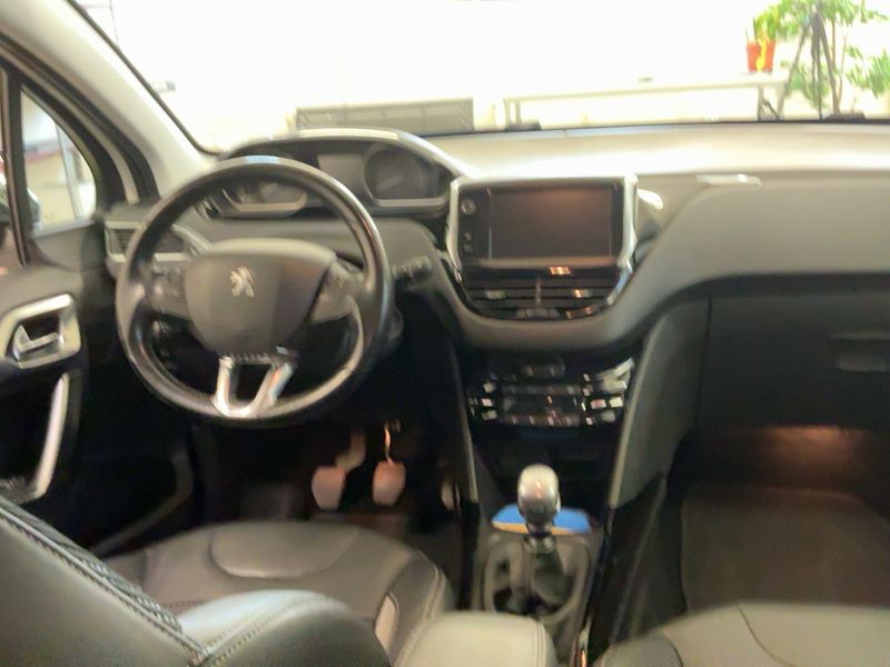 Peugeot 2008 1.6 Blue-HDi Allure 2016 – снимка 18