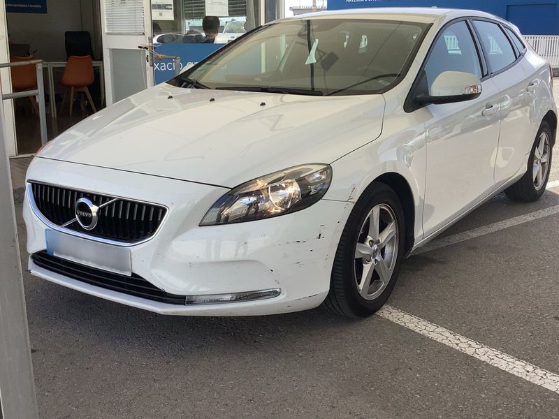 Volvo V40 2.0 D2 Kinetic 2017 – снимка 1