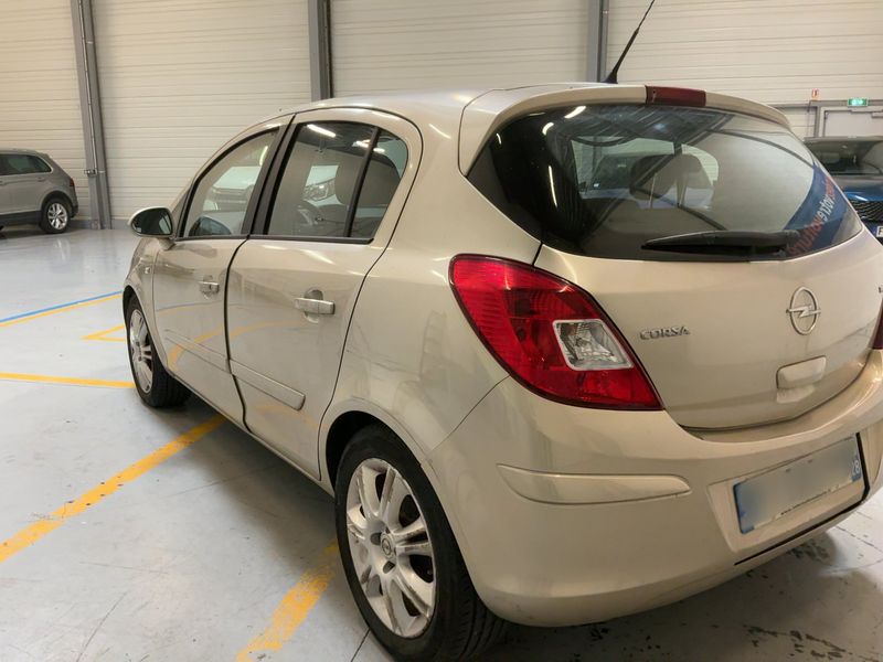 Opel Corsa 1.4 Cosmo 2007 – снимка 6