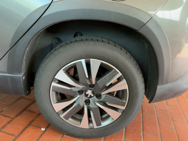 Peugeot 2008 1.5 Blue-HDi Allure 2019 – снимка 5