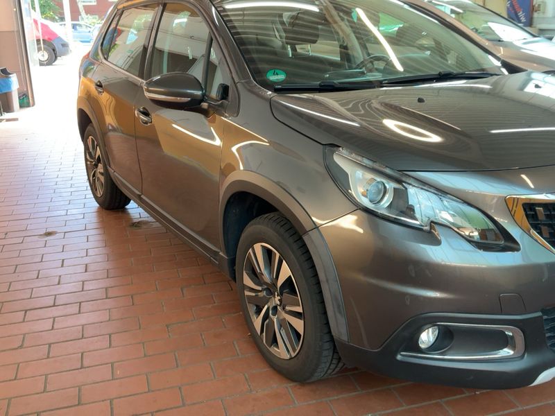 Peugeot 2008 1.5 Blue-HDi Allure 2019 – снимка 12