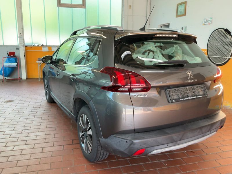 Peugeot 2008 1.5 Blue-HDi Allure 2019 – снимка 6