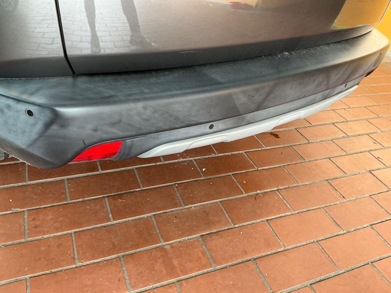 Peugeot 2008 1.5 Blue-HDi Allure 2019 – снимка 33