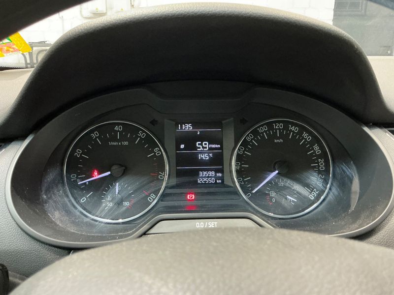 Skoda Octavia 1.4 TSI Active 2013 – снимка 18