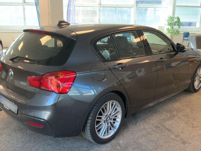BMW 1er 120i Edition M Sport Shadow 2019 – снимка 8