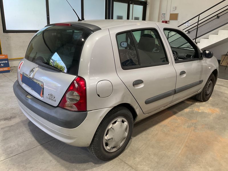Renault Clio 1.2 Campus 2006 – снимка 2