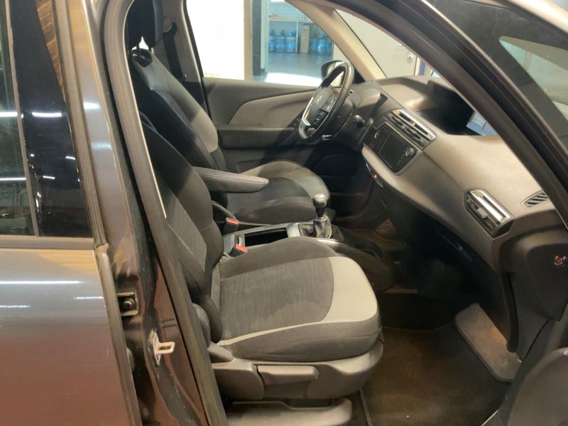 Citroen C4 Grand Picasso 1.6 e-HDi Intensive 2015 – снимка 16