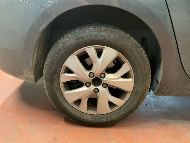 Citroen C4 Grand Picasso 1.6 e-HDi Intensive 2015 – снимка 9