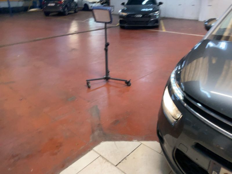 Citroen C4 Grand Picasso 1.6 e-HDi Intensive 2015 – снимка 24