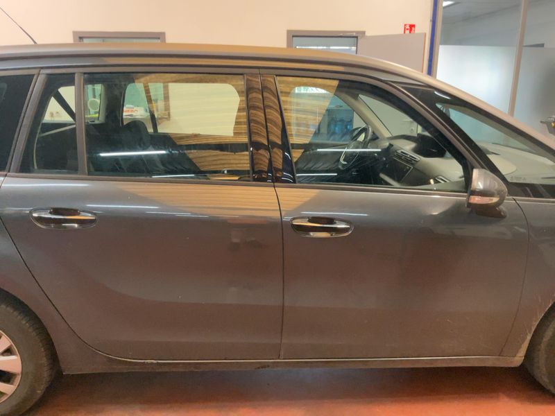 Citroen C4 Grand Picasso 1.6 e-HDi Intensive 2015 – снимка на щета 10