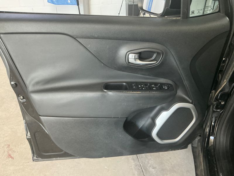Jeep Renegade 2.0 M-Jet Limited 4WD 2016 – снимка 23