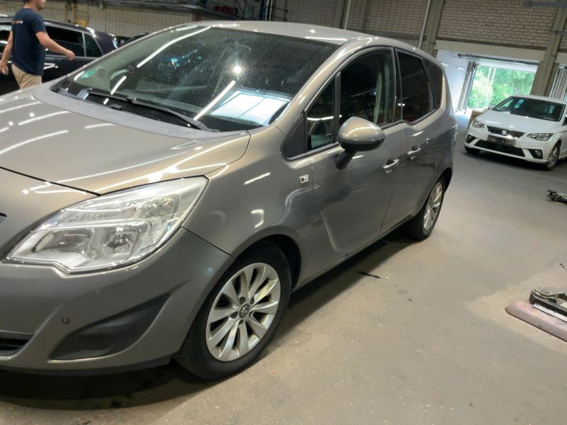 Opel Meriva 1.4 Turbo Active 2013 – снимка 2
