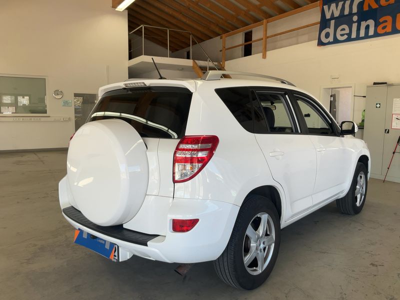 Toyota RAV 4 2.0 2012 – снимка 8
