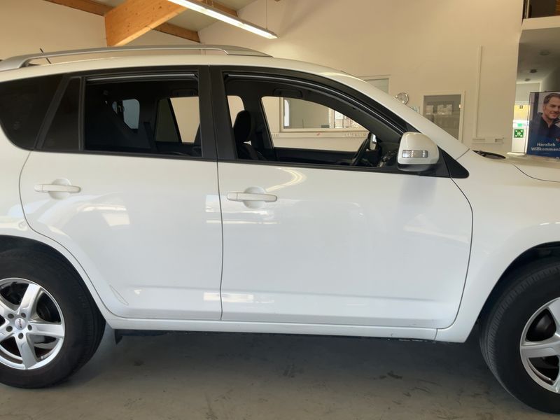 Toyota RAV 4 2.0 2012 – снимка 10