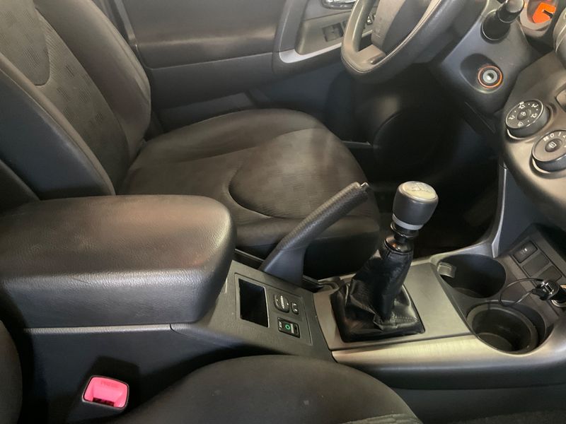 Toyota RAV 4 2.0 2012 – снимка 29