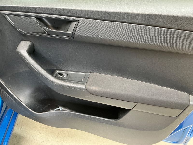 Skoda Fabia 1.0 MPI Cool Plus 2018 – снимка 29