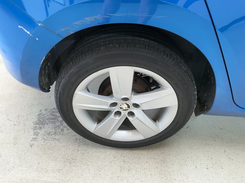 Skoda Fabia 1.0 MPI Cool Plus 2018 – снимка 9