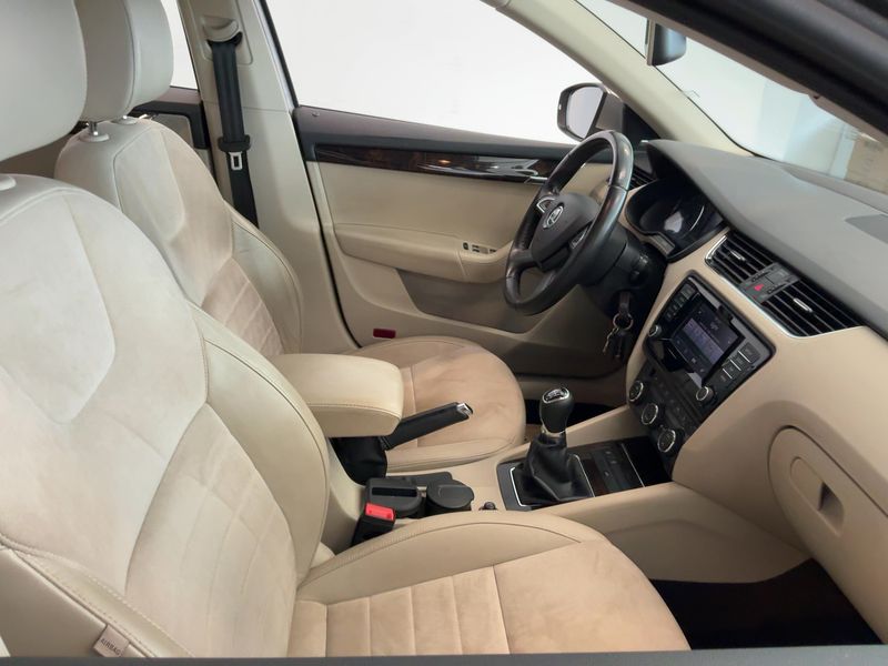 Skoda Octavia 2.0 TDI Elegance 2013 – снимка 17