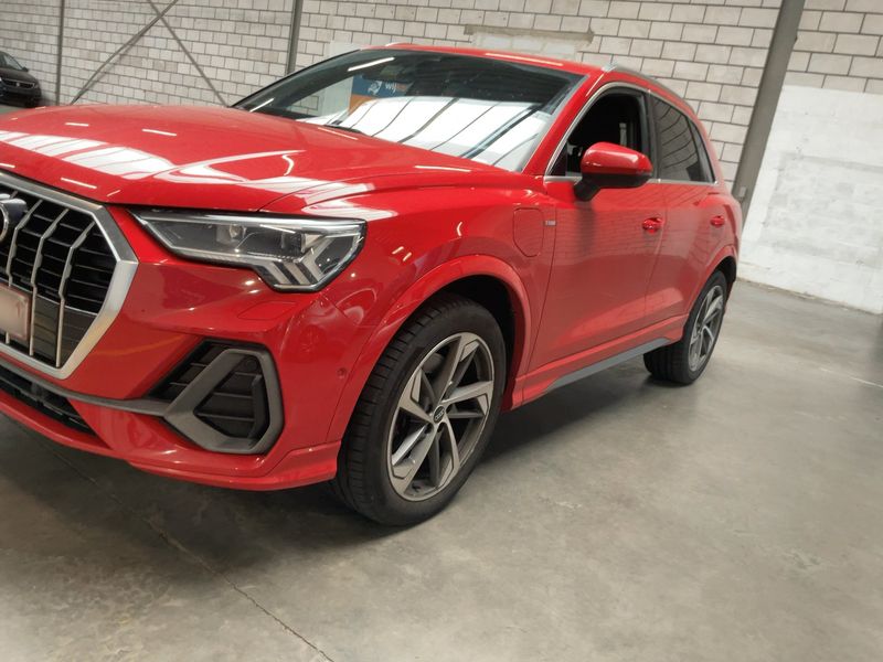 Audi Q3 45 TFSIe S line 2021 – снимка 2