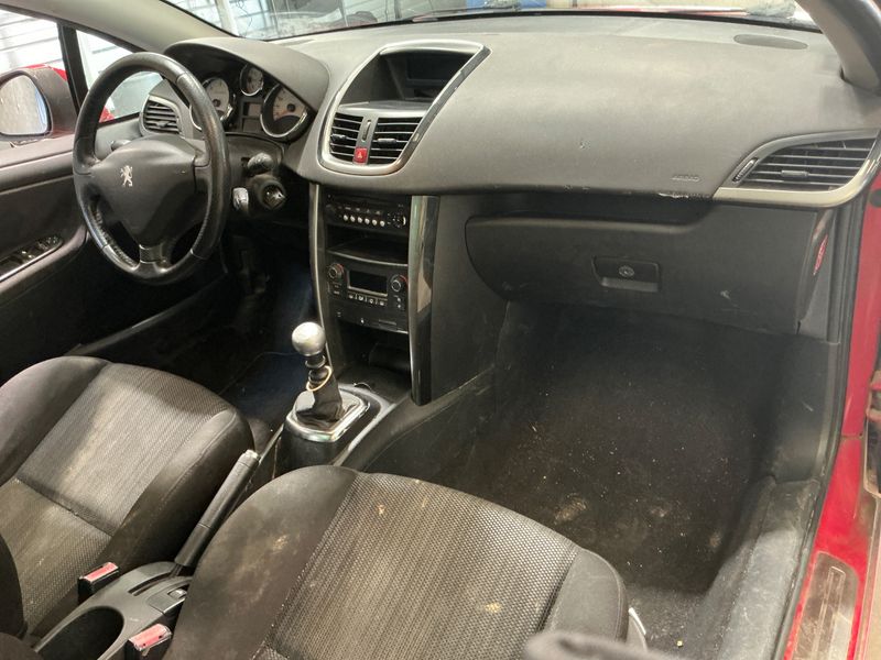 Peugeot 207 1.6 HDi Sport Pack 2010 – снимка 3