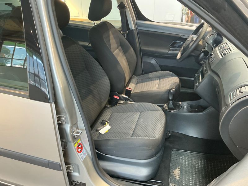 Skoda Roomster 1.6 TDI Ambition 2012 – снимка 3