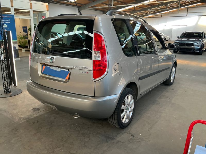 Skoda Roomster 1.6 TDI Ambition 2012 – снимка 2