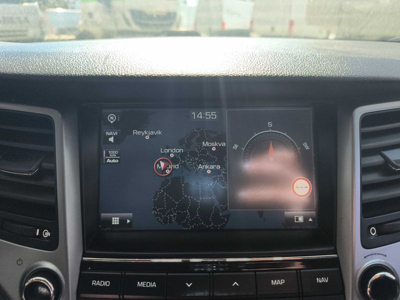 Hyundai Tucson 2.0 CRDi Tecno 4WD 2016 – снимка 13