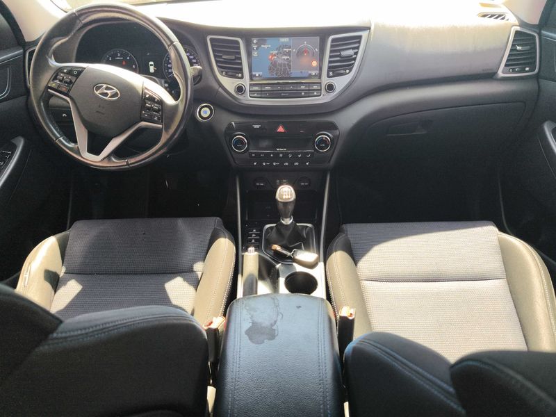 Hyundai Tucson 2.0 CRDi Tecno 4WD 2016 – снимка 11