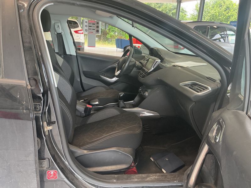 Peugeot 2008 1.2 PureTech Active 2016 – снимка 3