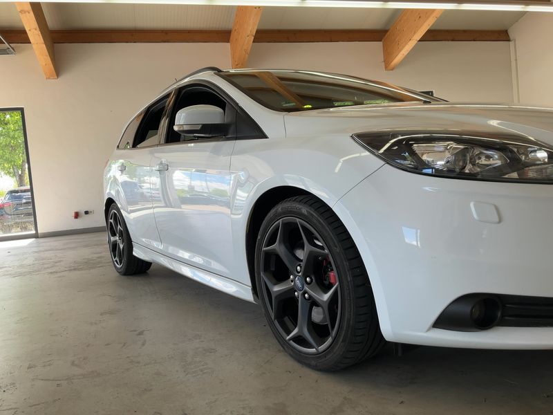 Ford Focus 2.0 EcoBoost ST 2013 – снимка 12